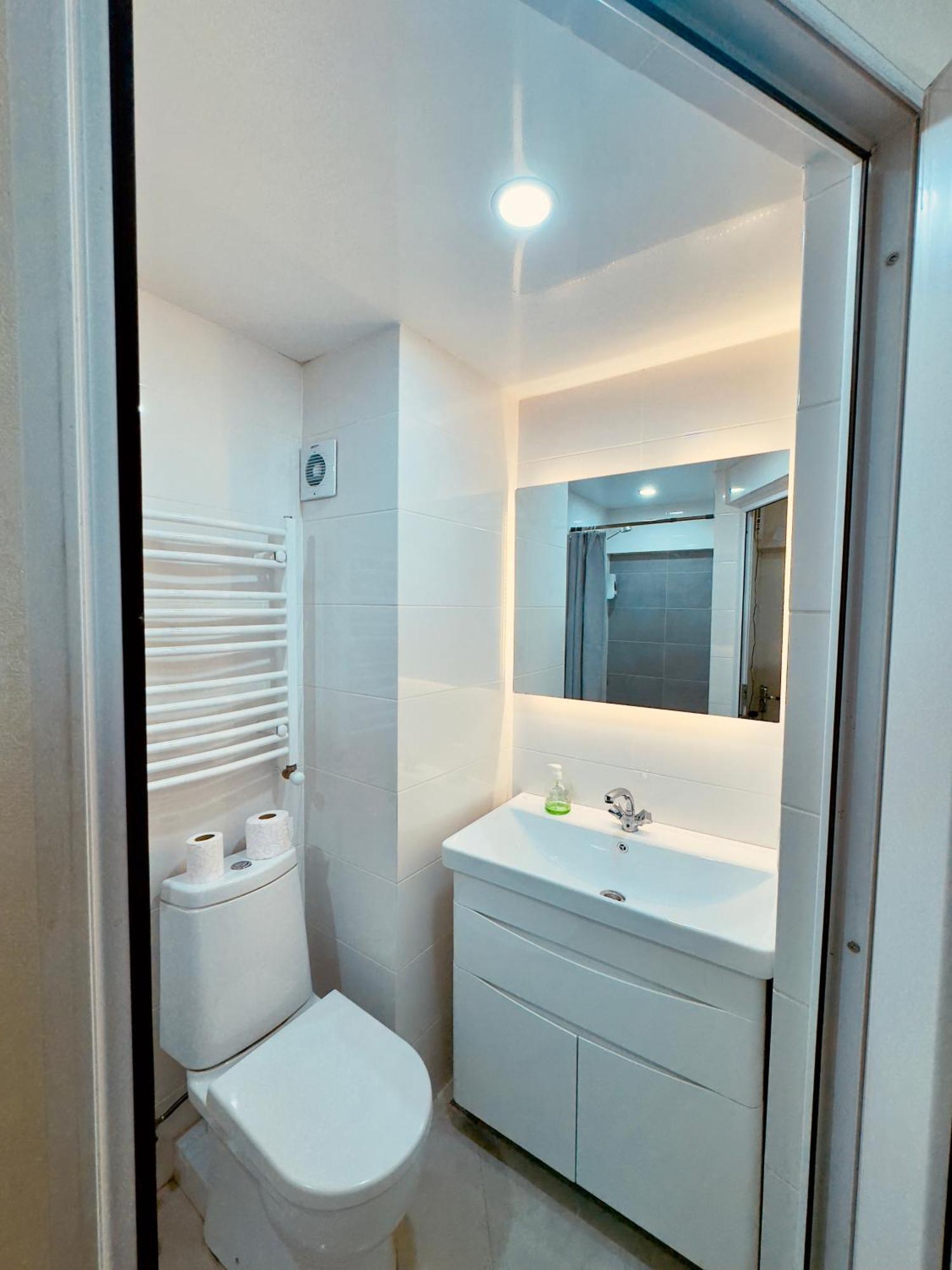 Gss - A Apartment Tbilisi Exterior foto
